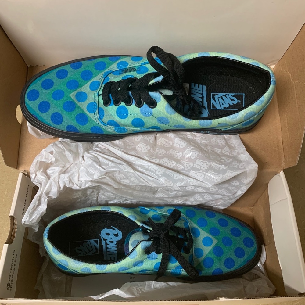 Vans - Picture 5 of 6